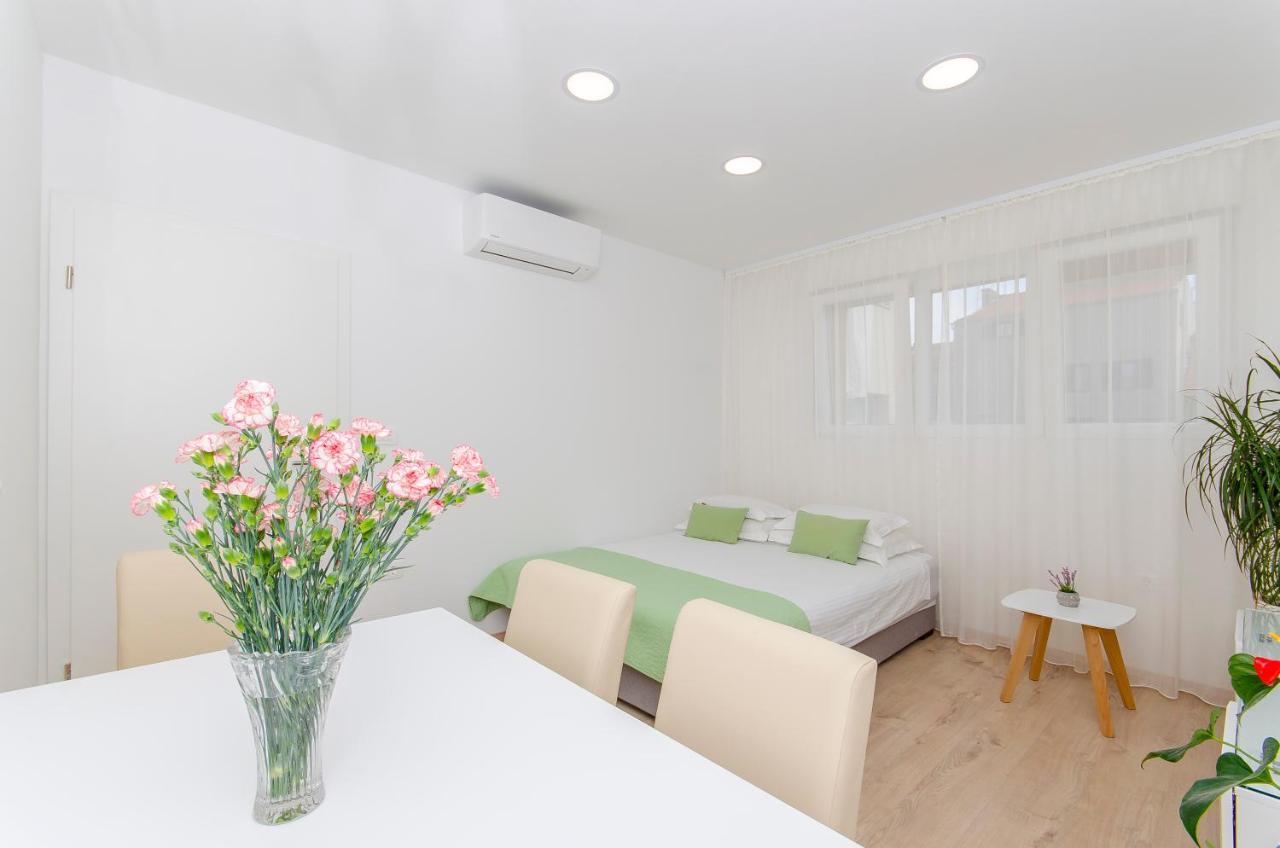 Lanuna Apartment สปลิท ภายนอก รูปภาพ