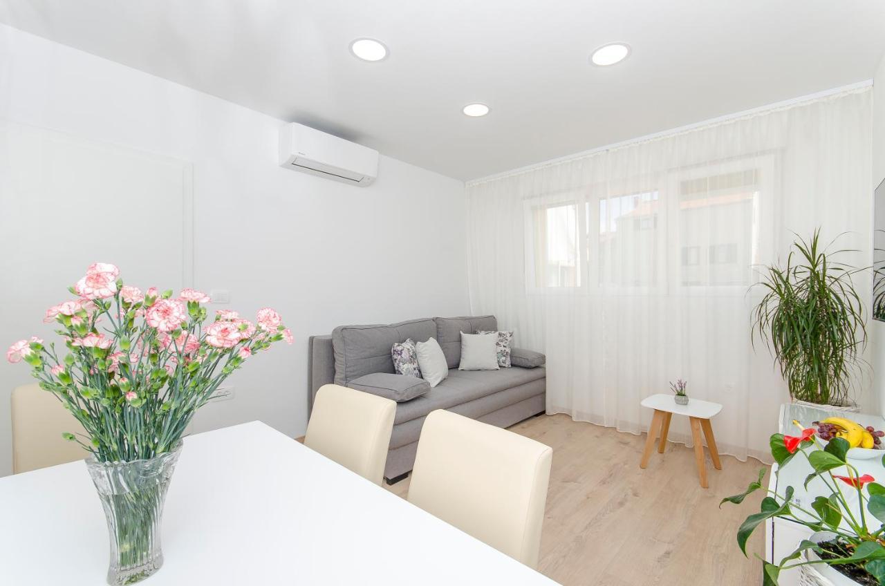 Lanuna Apartment สปลิท ภายนอก รูปภาพ